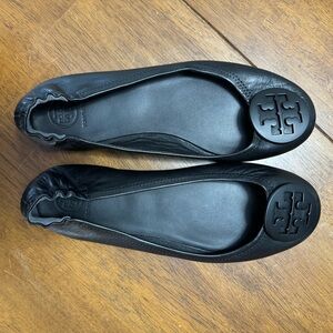 Tory Burch Black Ballet Flat Size 9